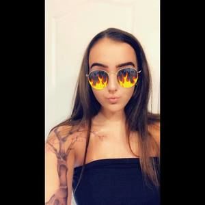 Meet your Posher, Alexis